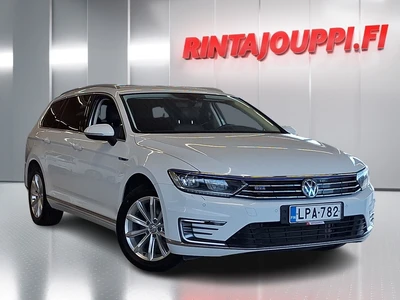 Volkswagen Passat 2018, kuva 1/10
