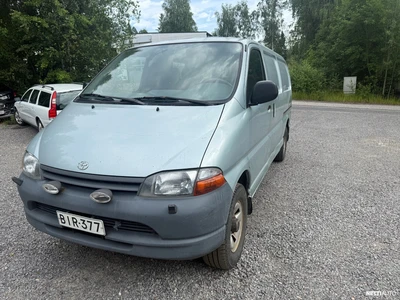 Toyota Hiace 2,4 dls 4x4 pitkä 5 ovea 1998, photo 4/5