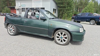 Opel Kadett 1988, photo 1/10
