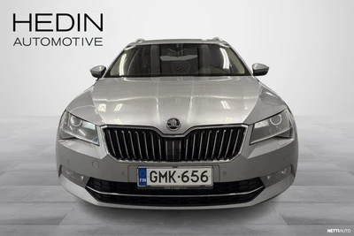 Skoda Superb 2017, photo 4/10