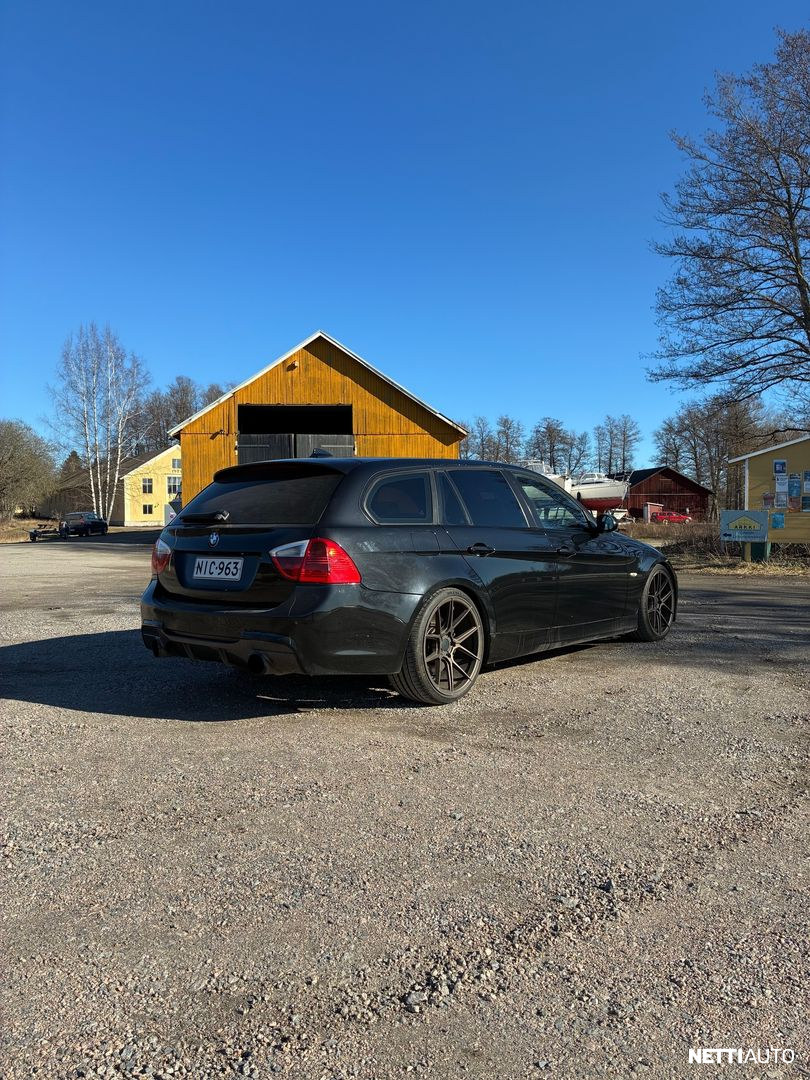 BMW 335