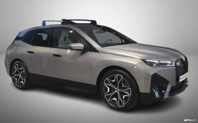 BMW iX xDrive50 Sport 2023, photo 2/2