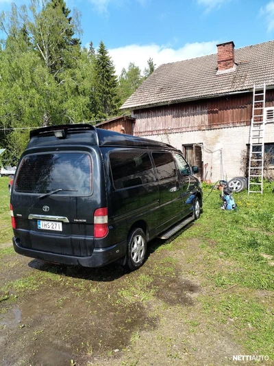 Toyota Hiace 2009, photo 2/9