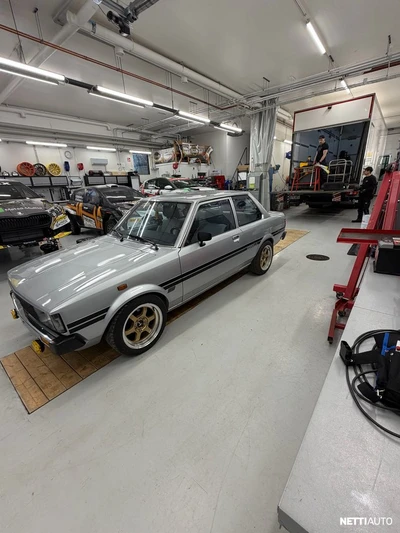 Toyota Corolla 1981, kuva 2/11