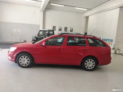 Skoda Octavia Combi 1,4 TSI Ambiente 2009, kuva 2/11