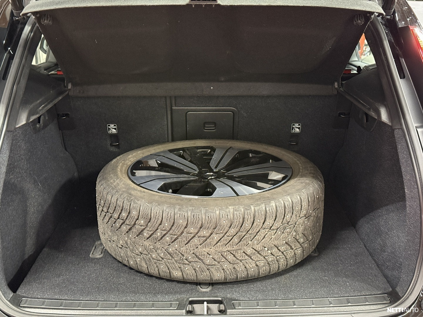 Volvo XC40 2023, photo 5/20