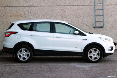 Ford Kuga 2,0 TDCi MT6 AWD Trend 2017, kuva 6/20