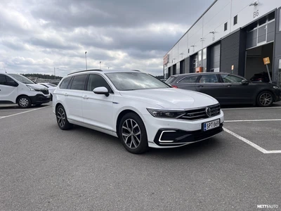 Volkswagen Passat 2020, photo 1/5