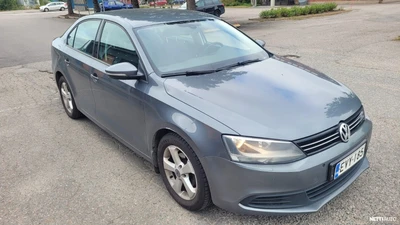 Volkswagen Jetta 2012, kuva 3/10