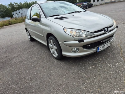 Peugeot 206 2005, kuva 2/10