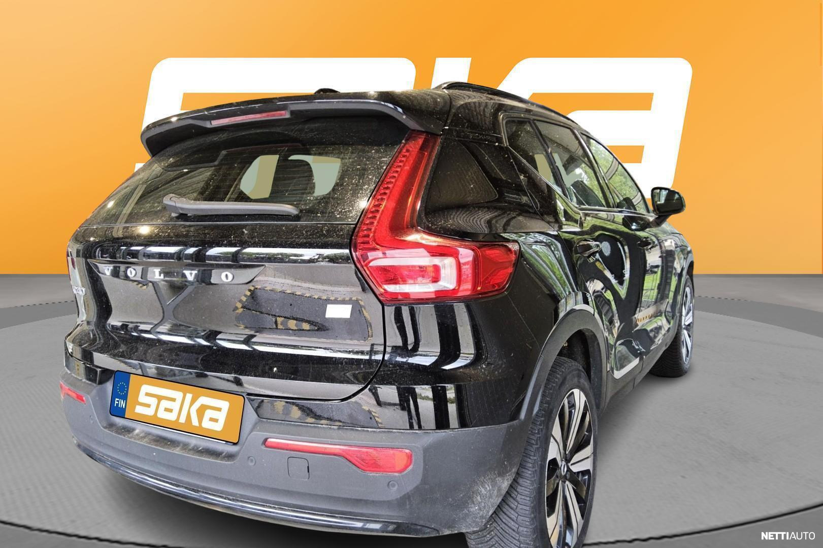 Volvo XC40 2023, photo 2/3