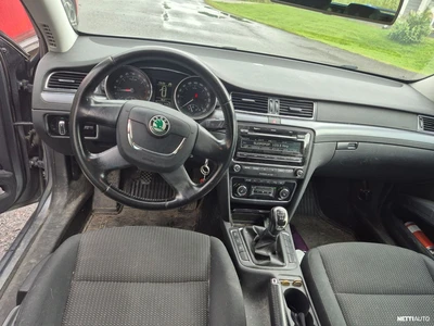 Skoda Superb 1,6 TDI Comfort 2012, kuva 7/7