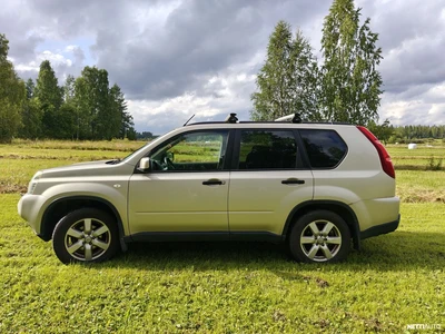 Nissan X-Trail 2,0 dCi 110kW SE 6MT 4x4 2007, kuva 3/12