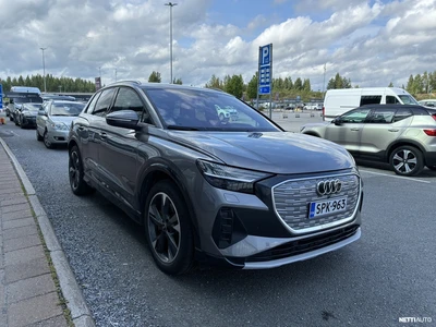Audi Q4 e-tron 50 e-tron quattro 2023, photo 4/10