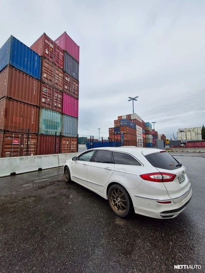 Ford Mondeo 2,0 TDCi 180hv Vignale 2016, kuva 7/12