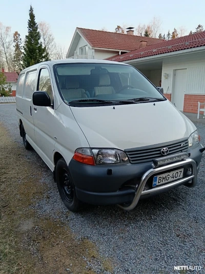 Toyota Hiace 2006, photo 2/7