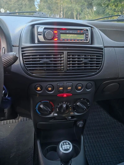 Fiat Punto Rahoitus ilman käsirahaa 2006, kuva 7/10