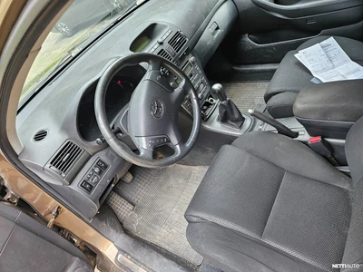Toyota Avensis 2004, photo 5/6