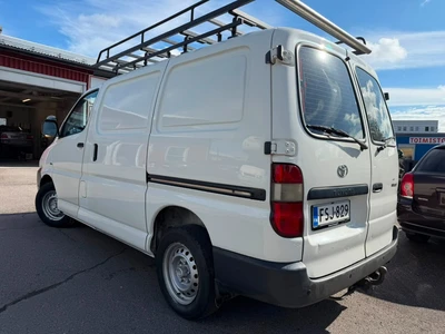 Toyota Hiace LYHYT, ILMASTOITU. 2+2+2 2007, kuva 4/16