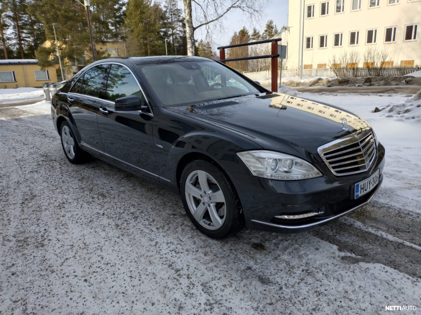 Mercedes-Benz S