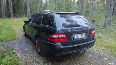 Mercedes-Benz E 2004, kuva 5/10