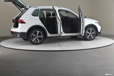 Volkswagen Tiguan 2023, photo 6/10