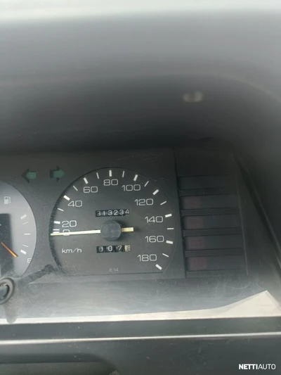 Toyota Corolla 1.3 1986, photo 7/10