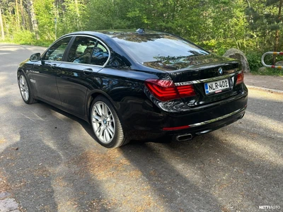 BMW 750 2012, kuva 3/21