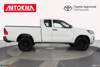 Toyota Hilux Extra Cab 4WD 2,4D Life 2022, photo 6/18