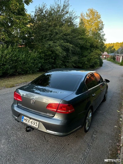 Volkswagen Passat 2011, photo 4/9