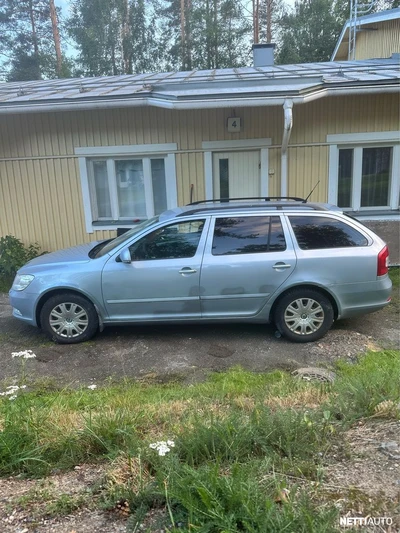 Skoda Octavia Combi 1,9 TDI Ambiente 2009, photo 2/11