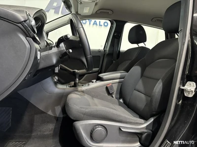 Mercedes-Benz B 2014, photo 6/13