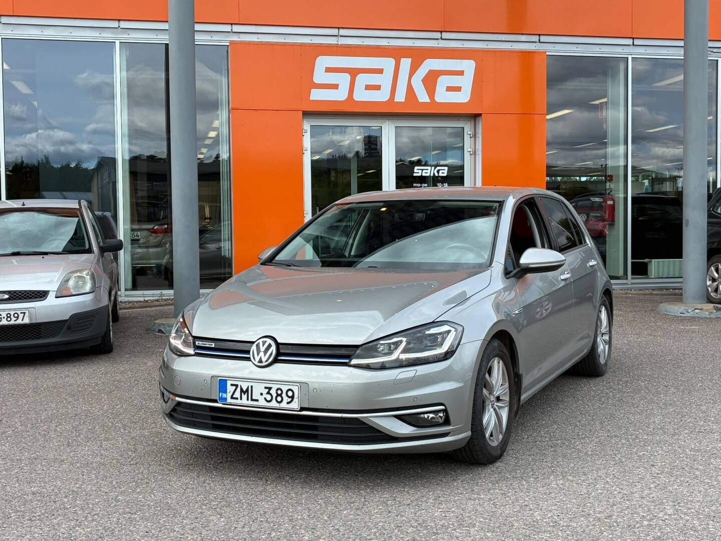 Volkswagen Golf Highline 1,5 TSI EVO 96 kW DSG** Suomi-auto / Webasto / Digimittari / Adapt. vakkari / Navi / P.kamera / LED / AppConect
