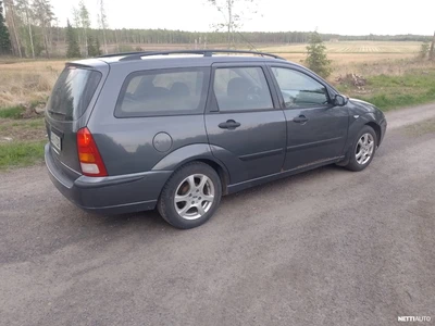 Ford Focus 2004, kuva 5/10