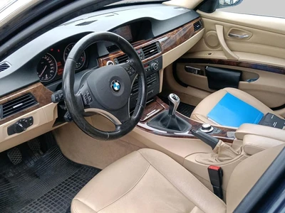 BMW 325 E90 Sedan 2008, photo 4/4