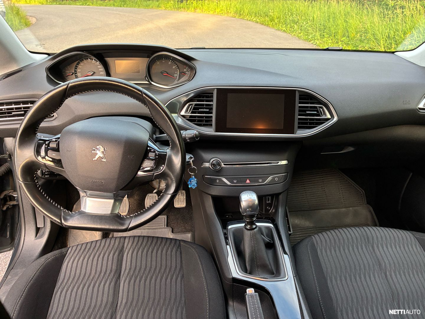 Peugeot 308 2015, photo 7/11