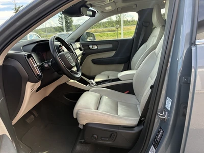 Volvo XC40 T5 TwE Business Inscription 2021, photo 7/9