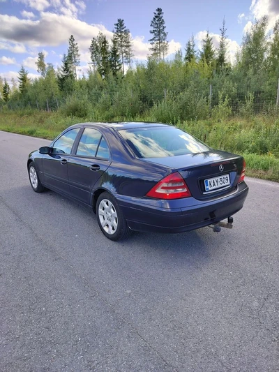 Mercedes-Benz C 200 CDI 2003, kuva 3/10