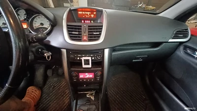 Peugeot 207 Viistoperä 2007, photo 7/10