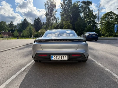 Porsche Taycan 4S 2020, kuva 3/15