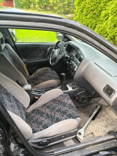 Nissan Primera 2.0 sri 1999, kuva 5/8