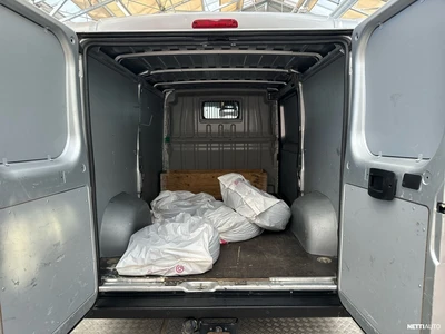 Peugeot Boxer 335 L2H1 BlueHDi 110 2019, photo 5/17