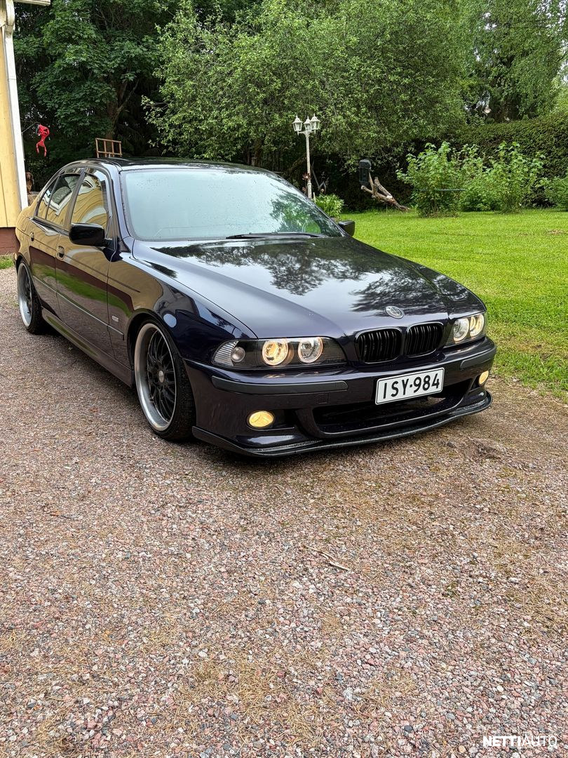 BMW 523