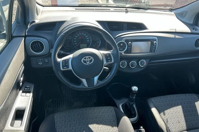 Toyota Yaris 1,33 Dual VVT-i Active 5ov 2014, kuva 3/5