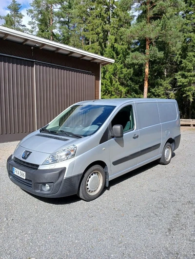 Peugeot Expert 2011, photo 1/14