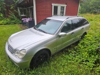 Mercedes-Benz C 2002, kuva 2/6