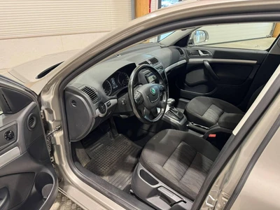 Skoda Octavia 2011, photo 6/9