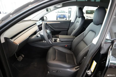Tesla Model Y Long Range 2023, photo 5/14