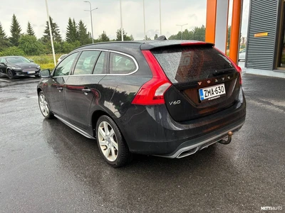 Volvo V60 V60 Farmari (AC) 4ov 2400cm3 A 2013, photo 3/5