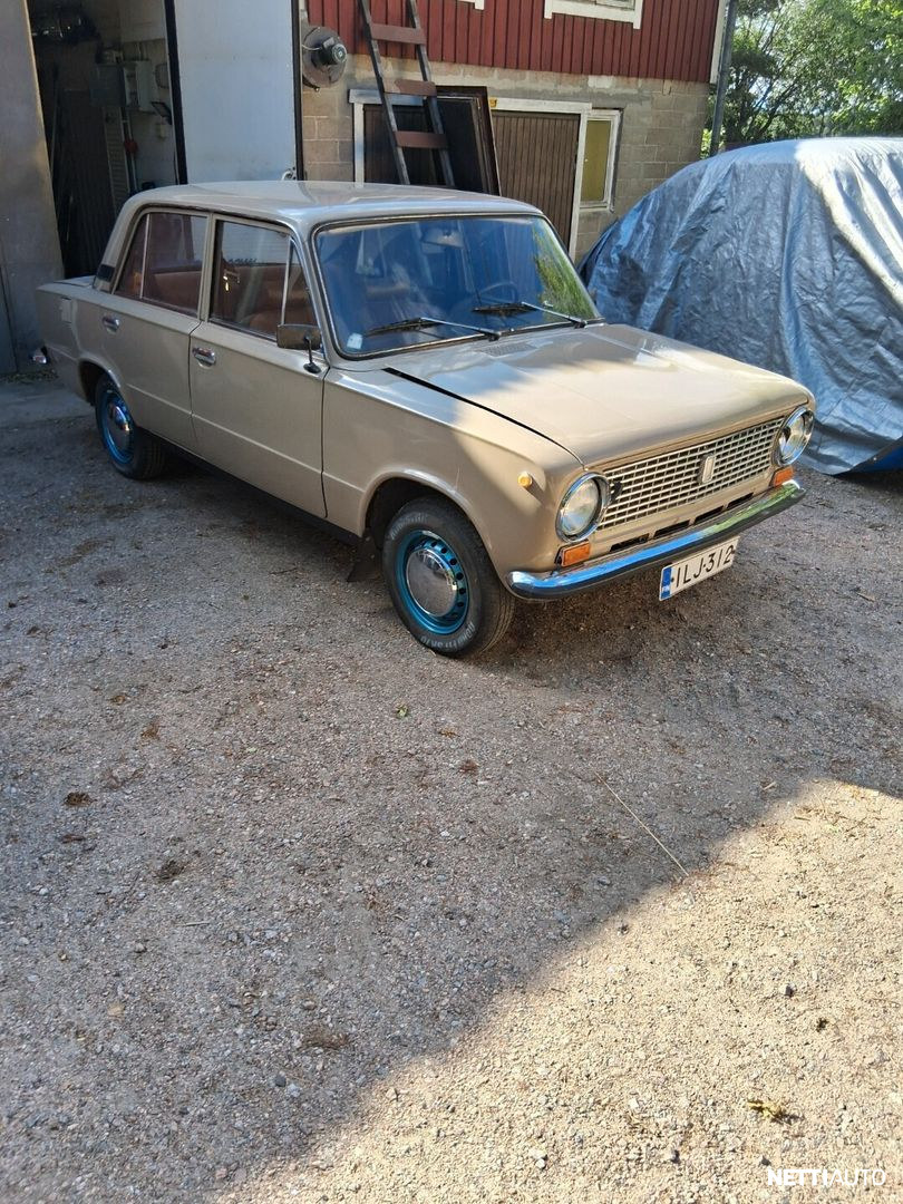 Lada 1200